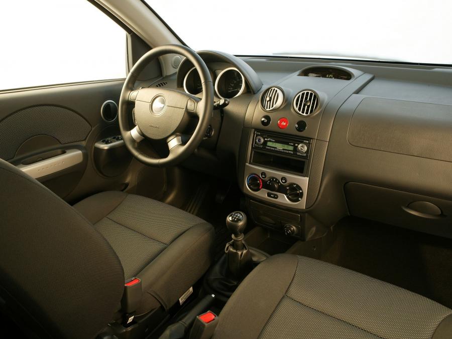  Chevrolet Kalos 5-Door 2003 года  (фото 11 из 16)